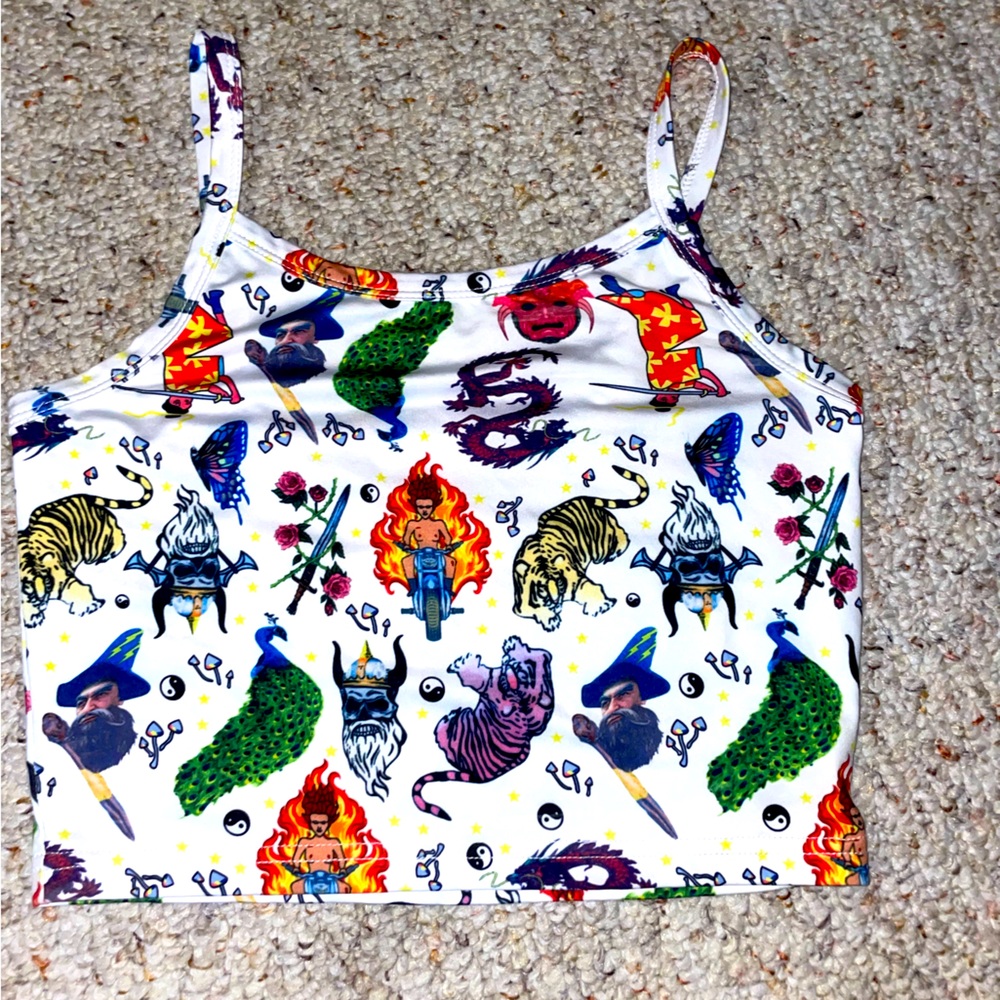trippy patterned tank top size medium